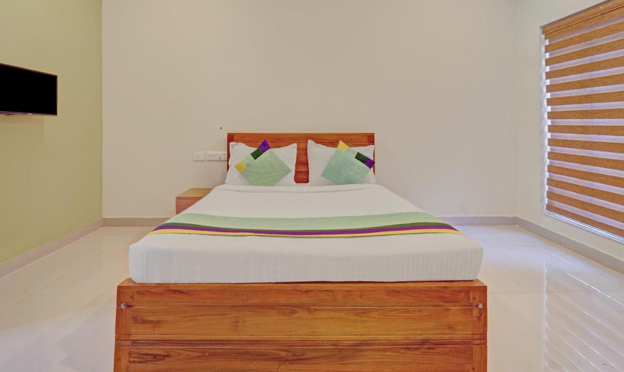 Hotel Sreepathi Nirmalyam Guruvāyūr Esterno foto