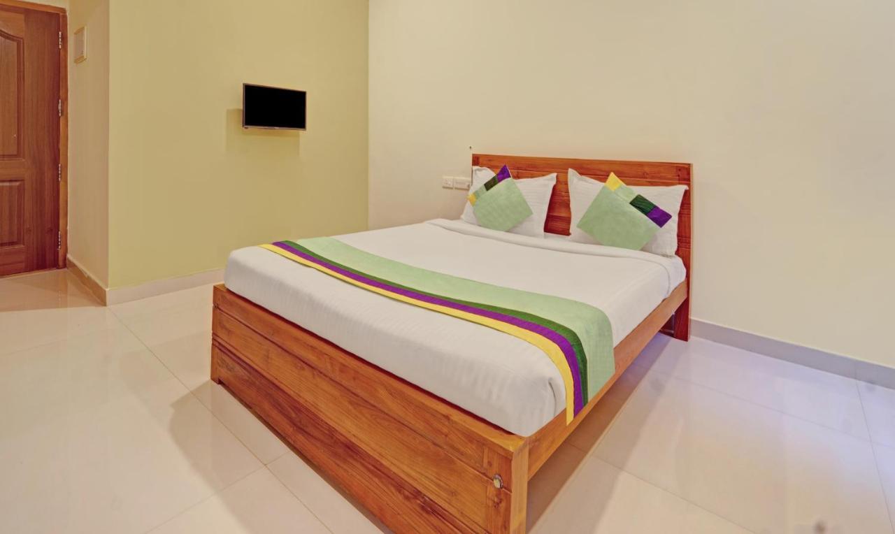 Hotel Sreepathi Nirmalyam Guruvāyūr Esterno foto