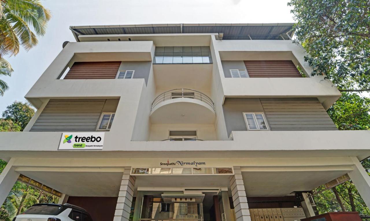 Hotel Sreepathi Nirmalyam Guruvāyūr Esterno foto