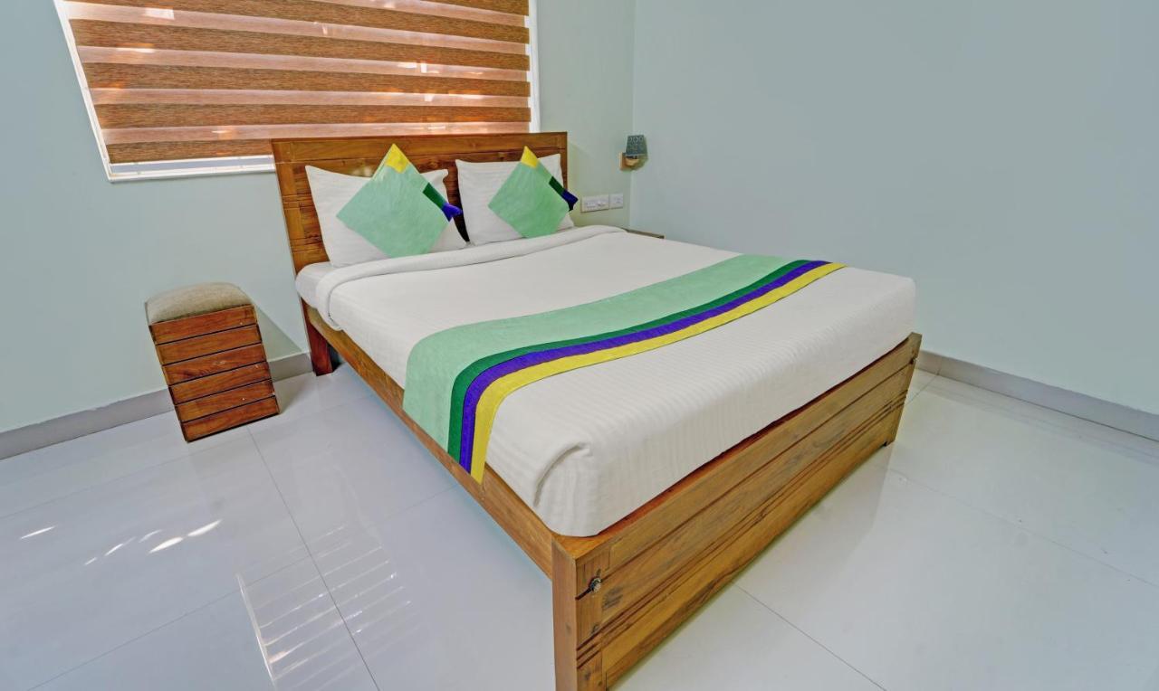 Hotel Sreepathi Nirmalyam Guruvāyūr Esterno foto