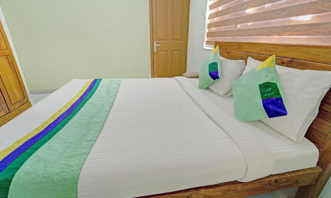 Hotel Sreepathi Nirmalyam Guruvāyūr Esterno foto